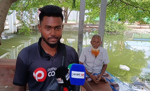 নারায়ণগঞ্জের সিদ্ধিরগঞ্জে দারাজ নামে অনলাইন কেনাকাটার প্রতারণার শিকার হয়েছেন সাধারণ মানুষ।