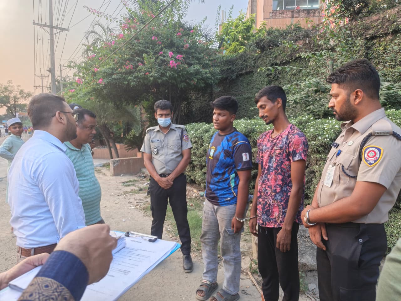 ইয়াবা সেবনের দায়ে সোনারগাঁয়ে ২ জনের কারাদণ্ড